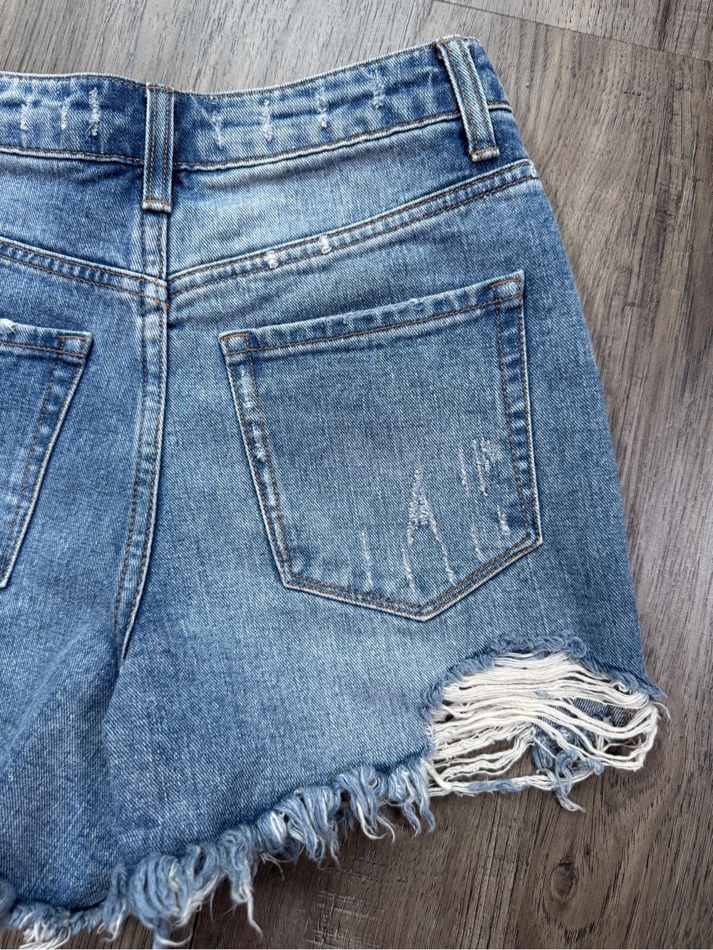 Vervet Distressed Denim Cutoff Shorts XS - Picture 10 of 11